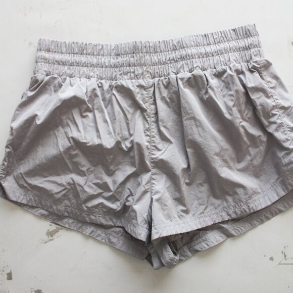 Anthropologie x Varley Running Shorts Size Large - With Flaw - Picture 1 of 8